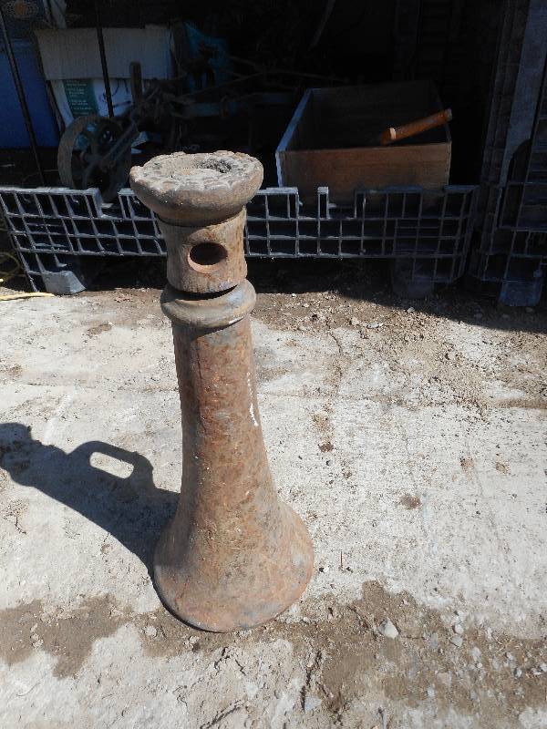 ANTIQUE JACK STAND ANTIQUES , VINTAGE , COLLECTIBLES , TOOLS KBID