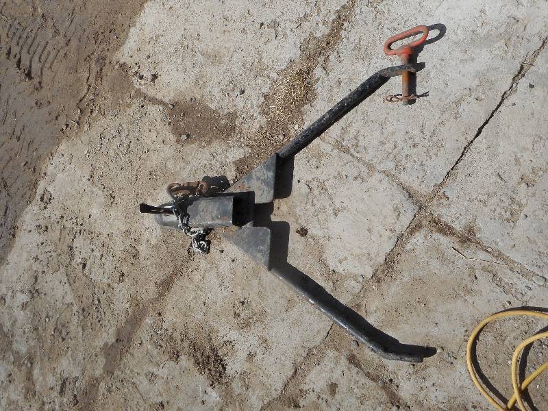 BALL HITCH