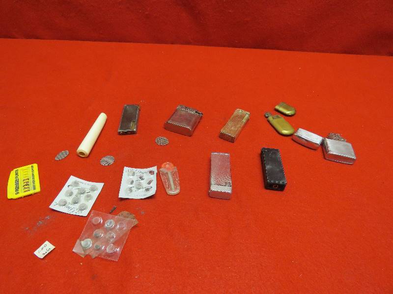 lot 11 image: Vintage LIghter Collection