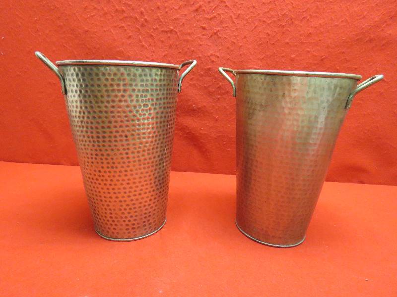 lot 13 image: Decorative Wastebaskets