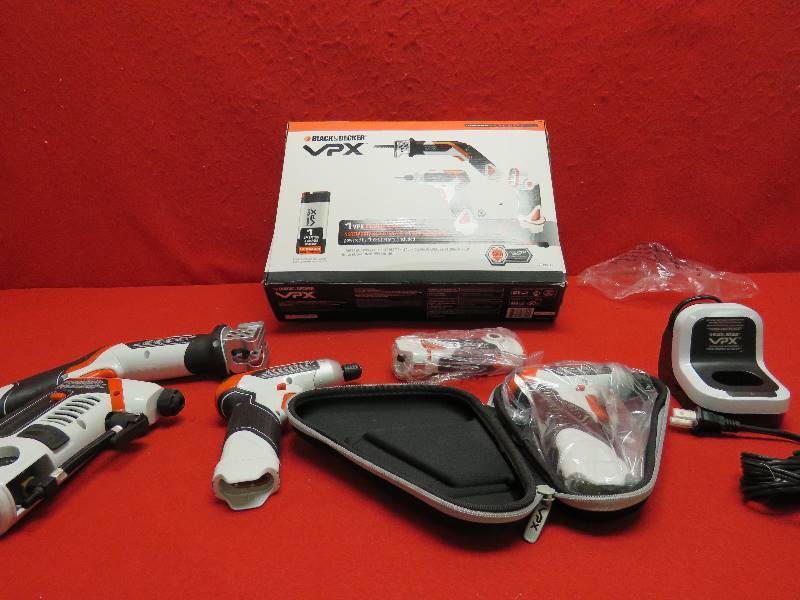 lot 21 image: Black and Decker Tool Set
