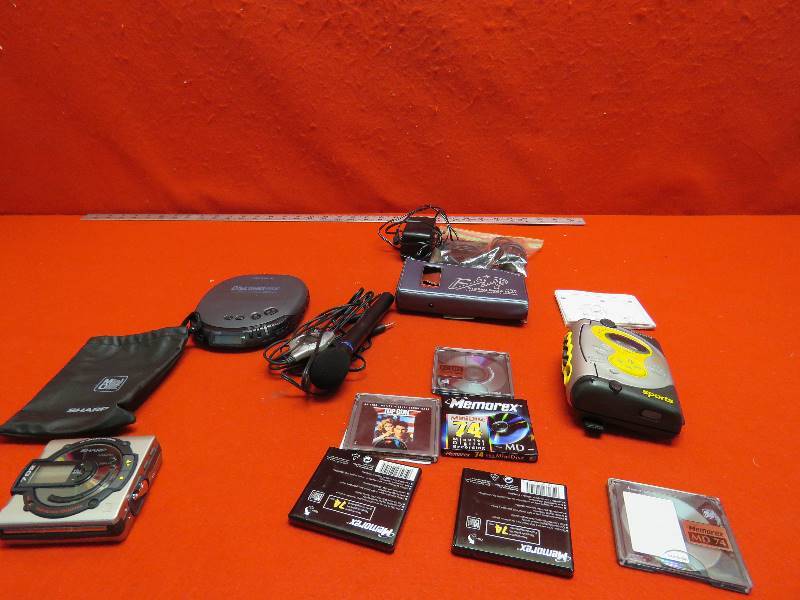 lot 26 image: Vintage Electronics