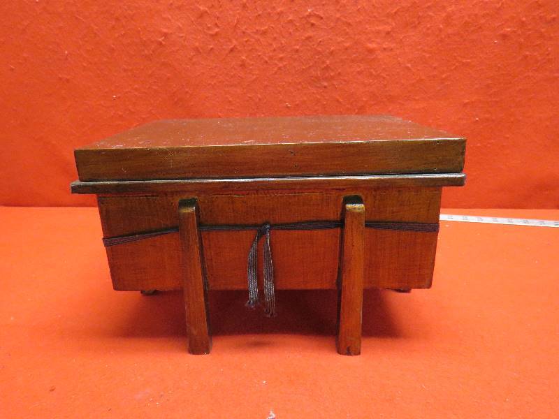 lot 44 image: Wood Oriental Trinket Box