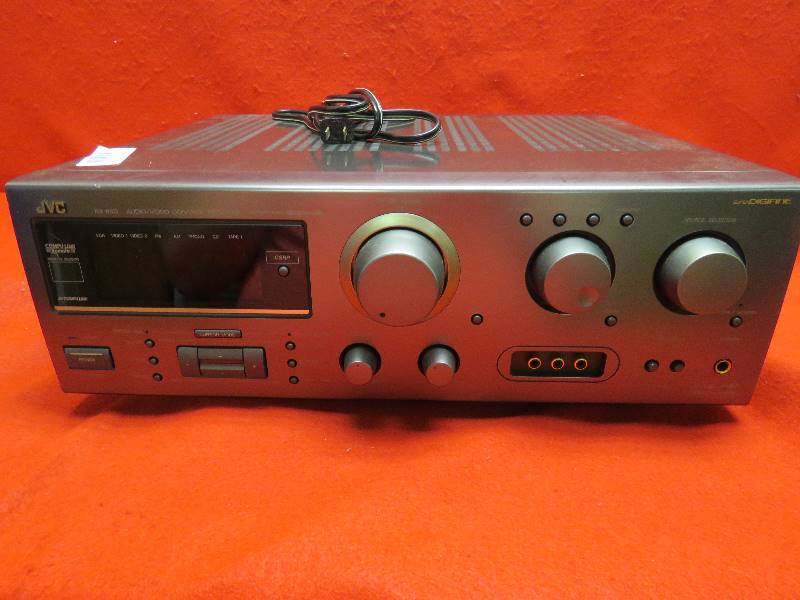 lot 45 image: Vintage JVC Receiver