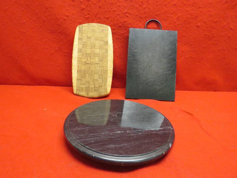 lot 69 image: Cutting Boards