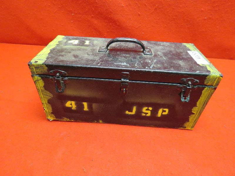 lot 82 image: Metal Tool Box