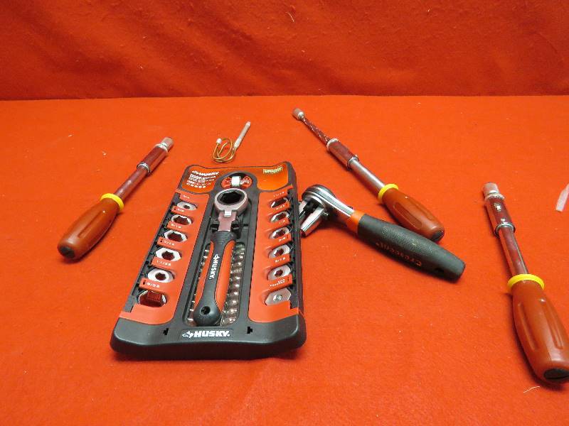 lot 93 image: Garage Lot