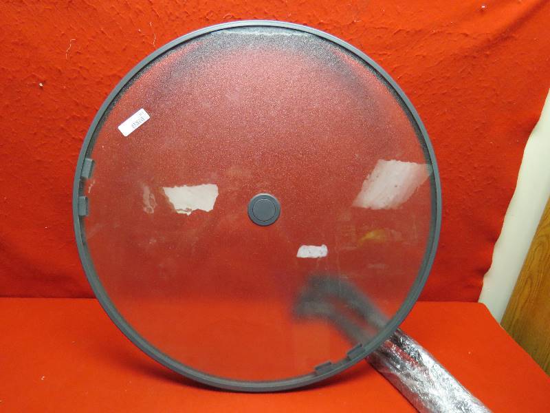 lot 101 image: Patio Table