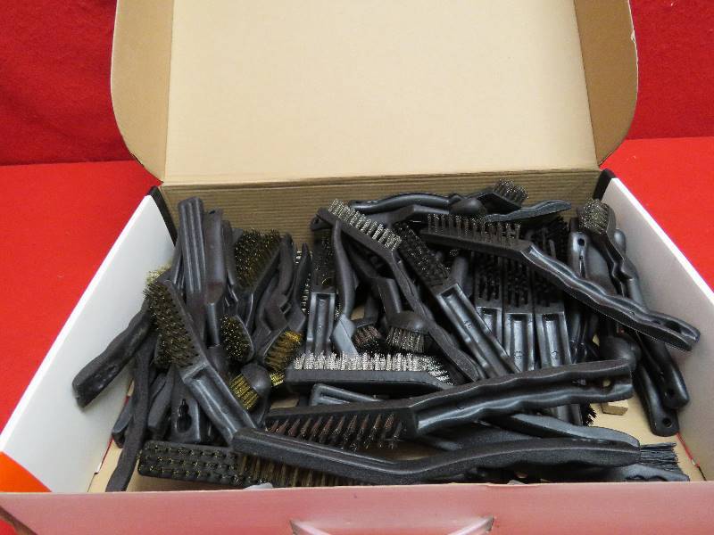 lot 109 image: Wire Brushes