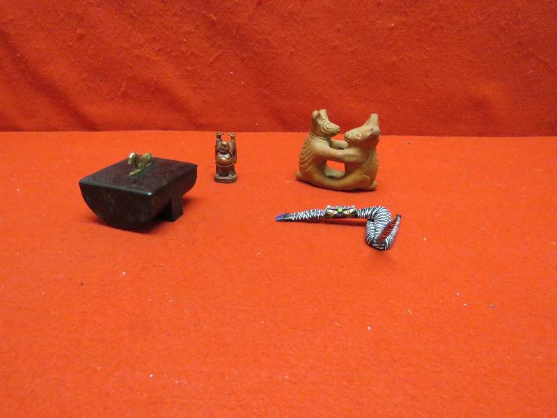 lot 138 image: Home Decor