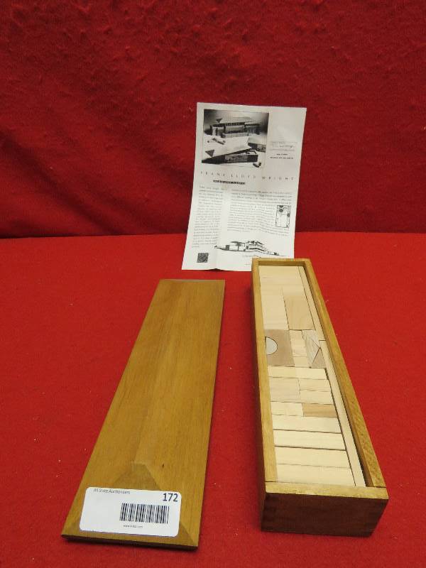 lot 172 image: Wood Puzzle
