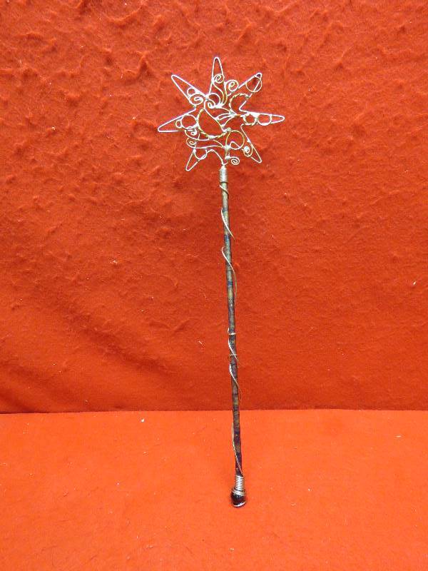 lot 175 image: Outdoor Decor