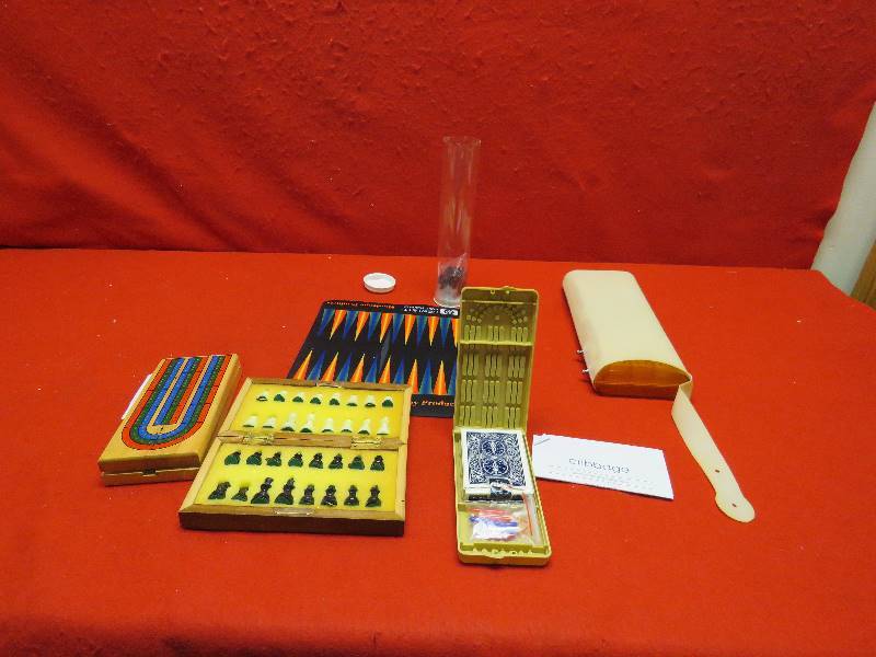 lot 179 image: Game Lot