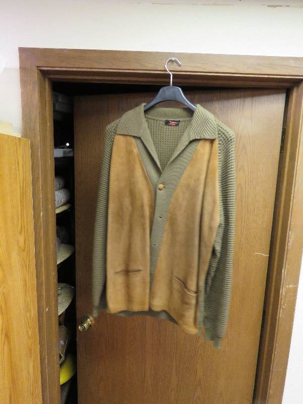 lot 187 image: Mens Jacket