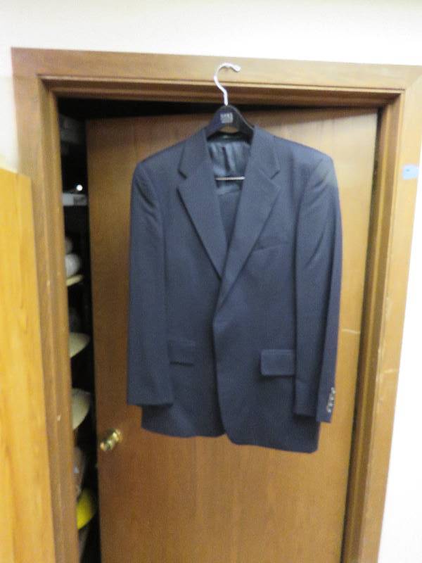 lot 191 image: Ralph Lauren Suit