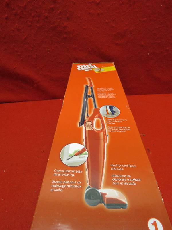 lot 211 image: Dirt Devil Vacuum