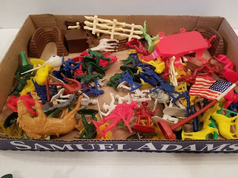 lot 20 image: Childrens Lot
