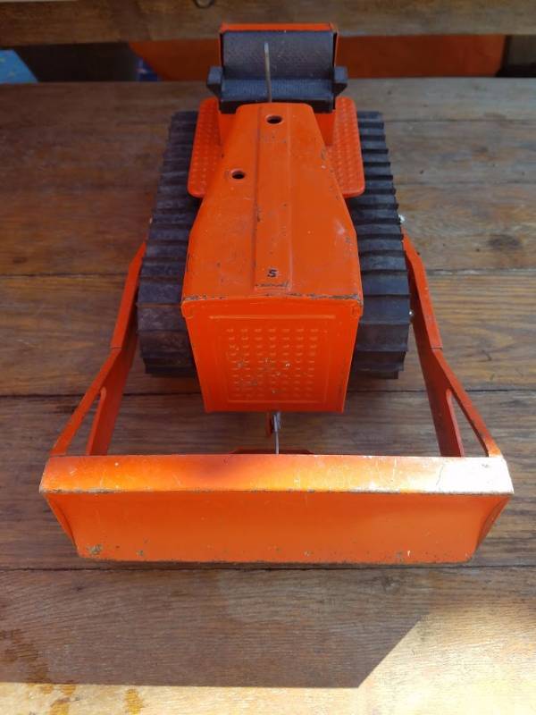 lot 10 image: Nylant Bulldozer...1960s