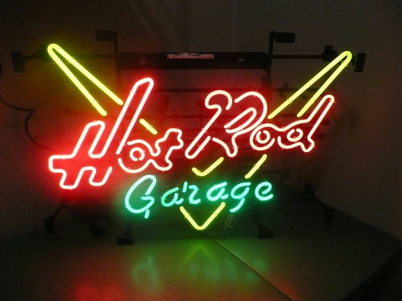 Hot Rod Garage - 28 by 21 - In Box