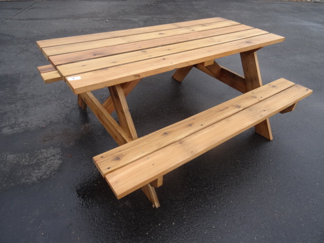 Brand new picnic Table