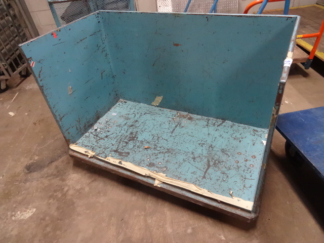 lot 56 image: Heavy duty front open warehouse ret...