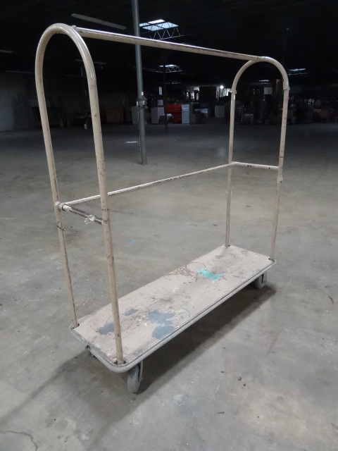 lot 70 image: Warehouse rack designed for clothin...