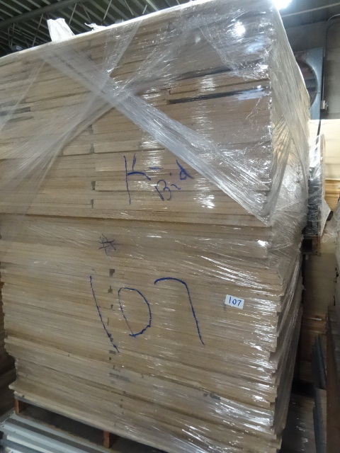 lot 107 image: 23 x 26 shelf boards