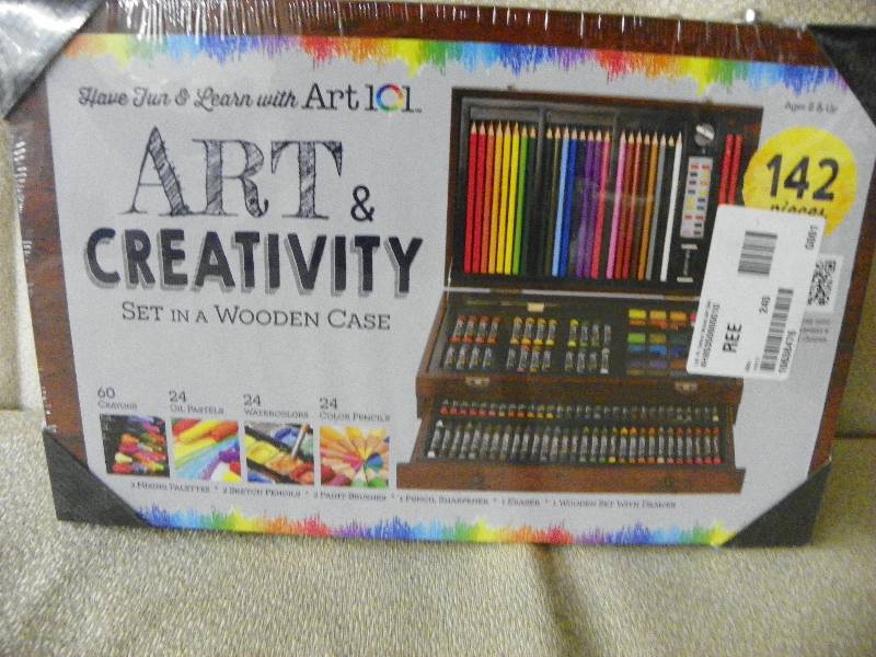 142 Pc Delux Wood Art Set