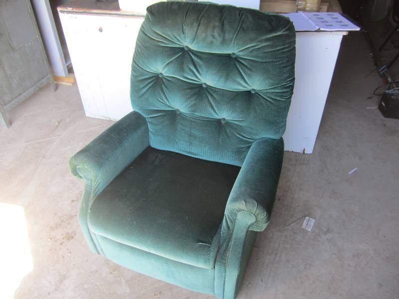 lot 38 image: Plush green chair...