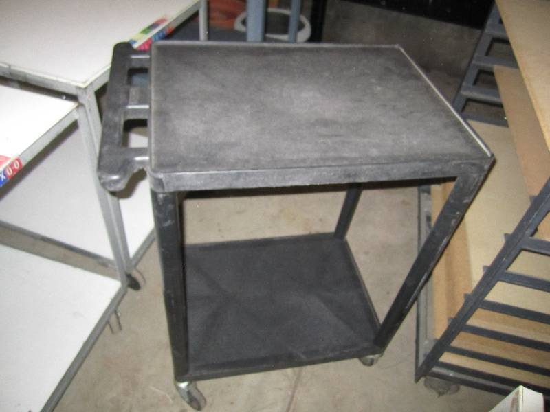 lot 44 image: Plastic cart on wheels...
