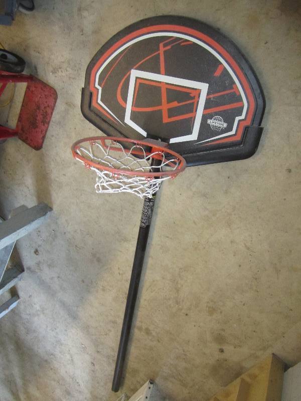 lot 53 image: Smaller basketball hoop on a pole...