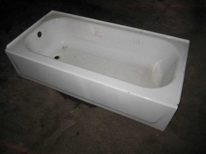 lot 54 image: Never installed left drain bathtub,...