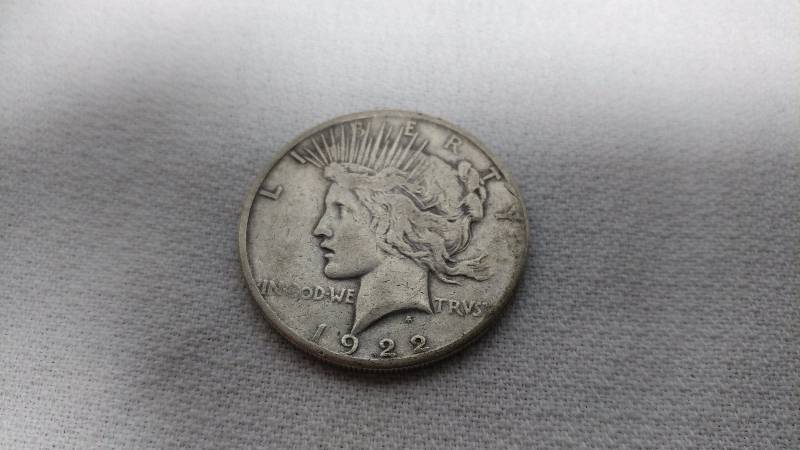 1922 PEACE SILVER DOLLAR