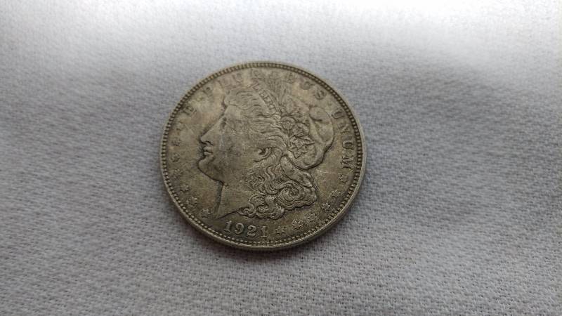 1921 MORGAN SILVER DOLLAR