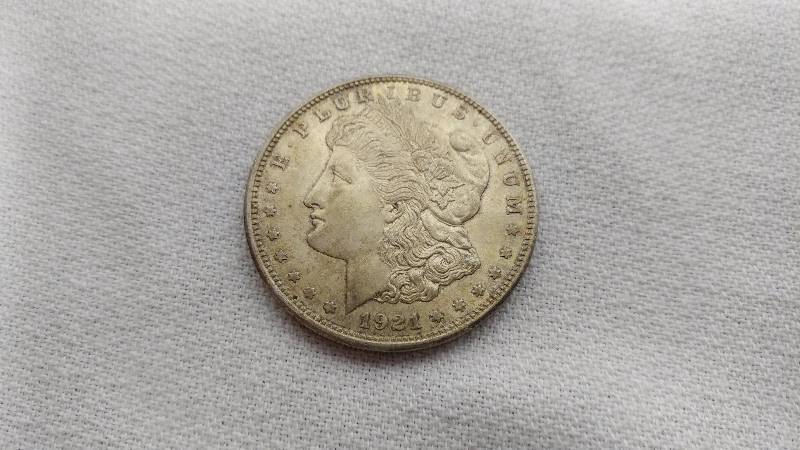 1921-D MORGAN SILVER DOLLAR