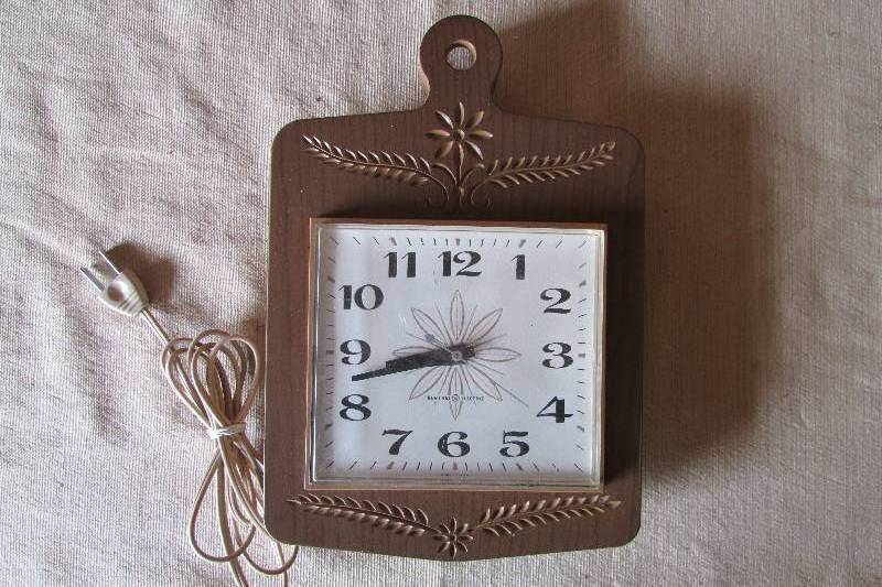 Vintage GE Kitchen Clock