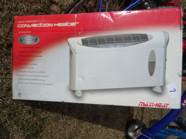 lot 7 image: 1500 watt convection heater