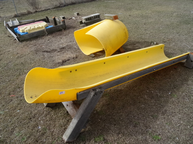 lot 27 image: Slide and Chute for kids playground set