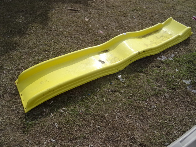 lot 29 image: Kids playground slide.