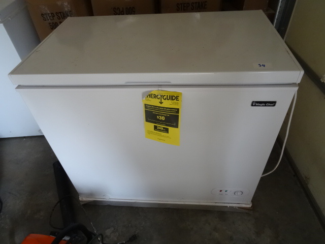 lot 34 image: Magic Chef chest freezer.