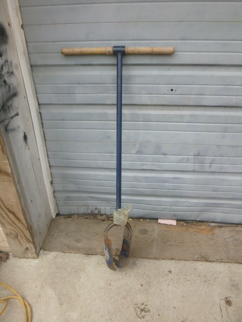 lot 12 image: Post Hole Digger