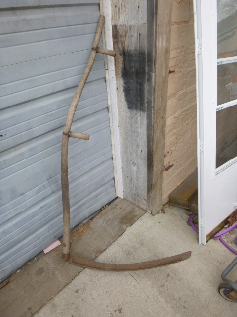 lot 14 image: Vintage Scythe