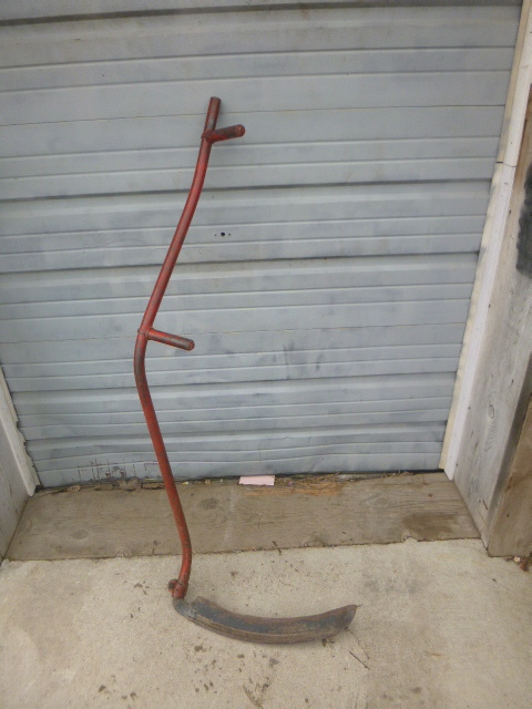 lot 15 image: Vintage Scythe