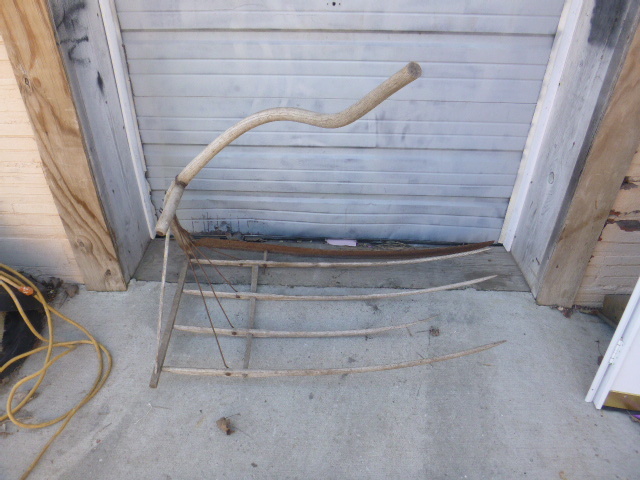 lot 33 image: Vintage Scythe