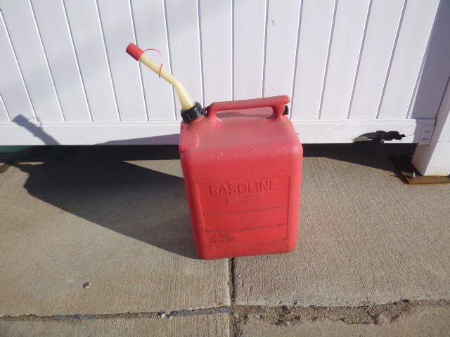lot 43 image: Gas Can