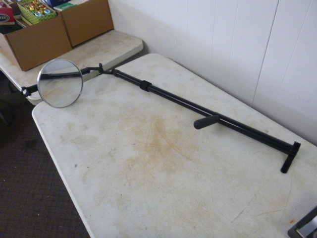 lot 78 image: Vehicle Inspection Mirror