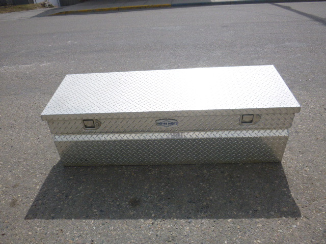 lot 88 image: Aluminum Truck Toolbox