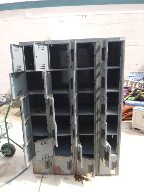 lot 93 image: Lockers