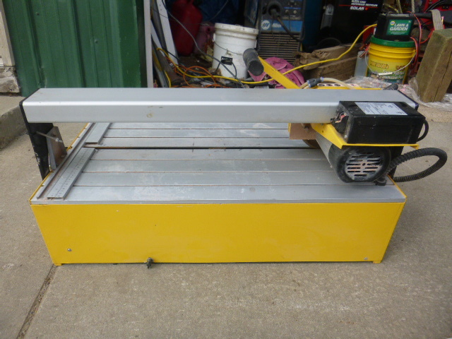 lot 3 image: Bridge Saw Tile Saw