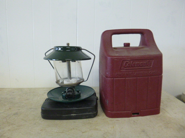 lot 119 image: Coleman Propane Lantern